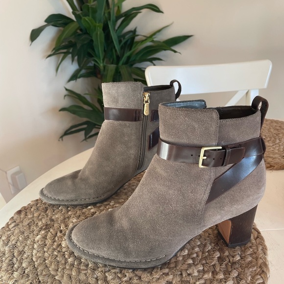 Clark Gray Ankle Booties - Picture 5 of 6